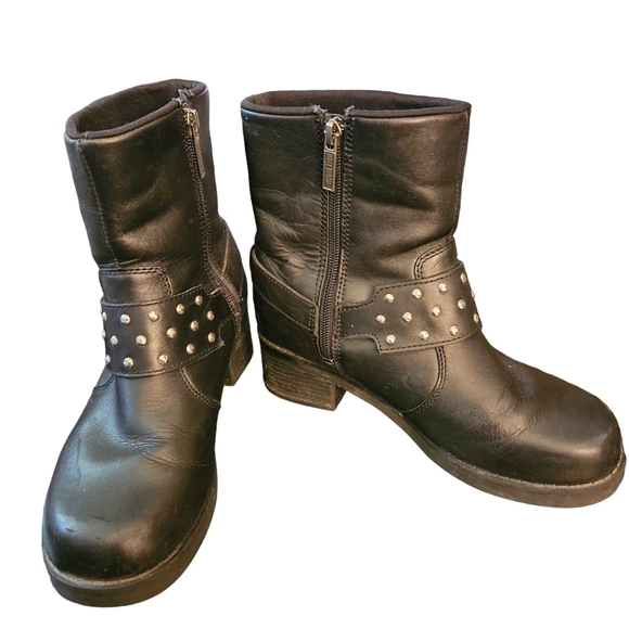 AUTHENTIC HARLEY DAVIDSON WOMAN'S BLACK STUDDED BIKER BOOTS SIZE 7M - Picture 1 of 10